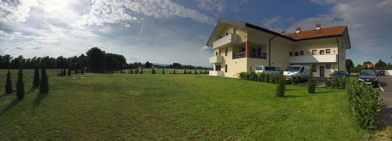 Mattone Aparthotel Lanzenkirchen Экстерьер фото